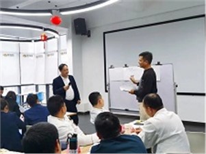華逸府技術(shù)指導部--預制菜品鑒活動、循環(huán)菜單、檔口品牌化會議